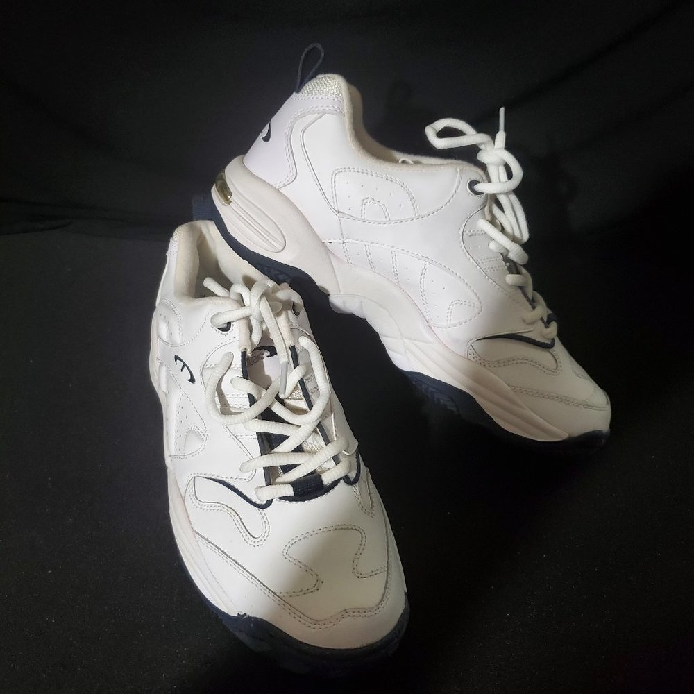 Men's Turntec Leather White w/ Navy Trim Sneakers, Size 8